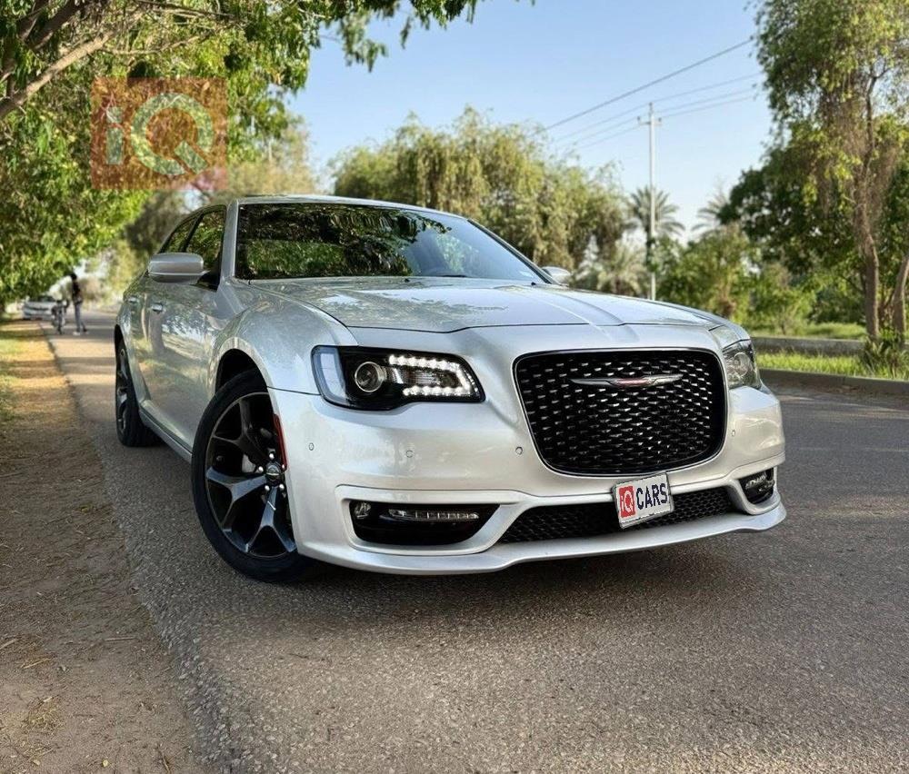 كرايسلر 300